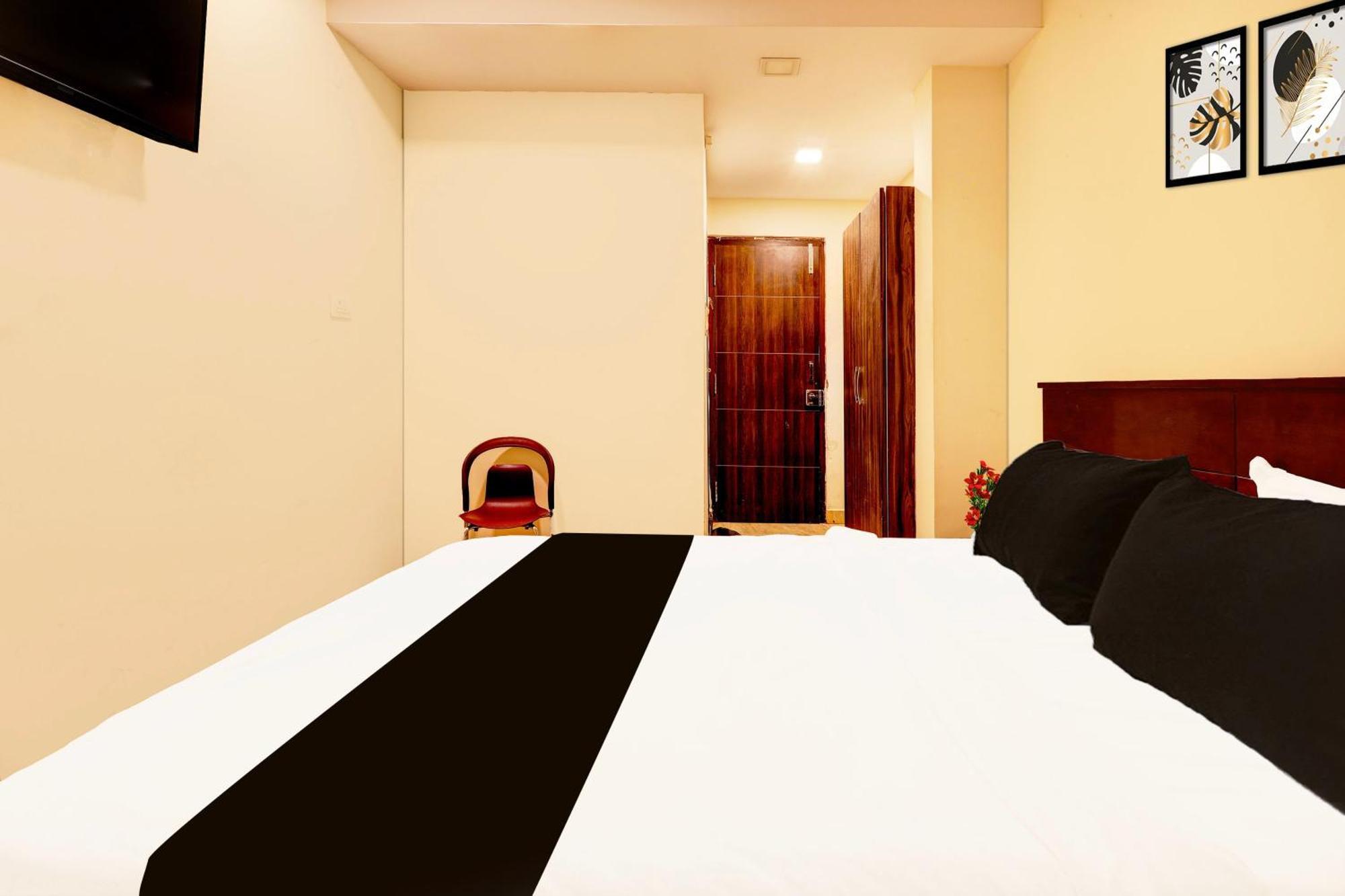 Super Hotel O Mahanadu Formerly Akshaya Bheemas Vijayawada Exterior photo