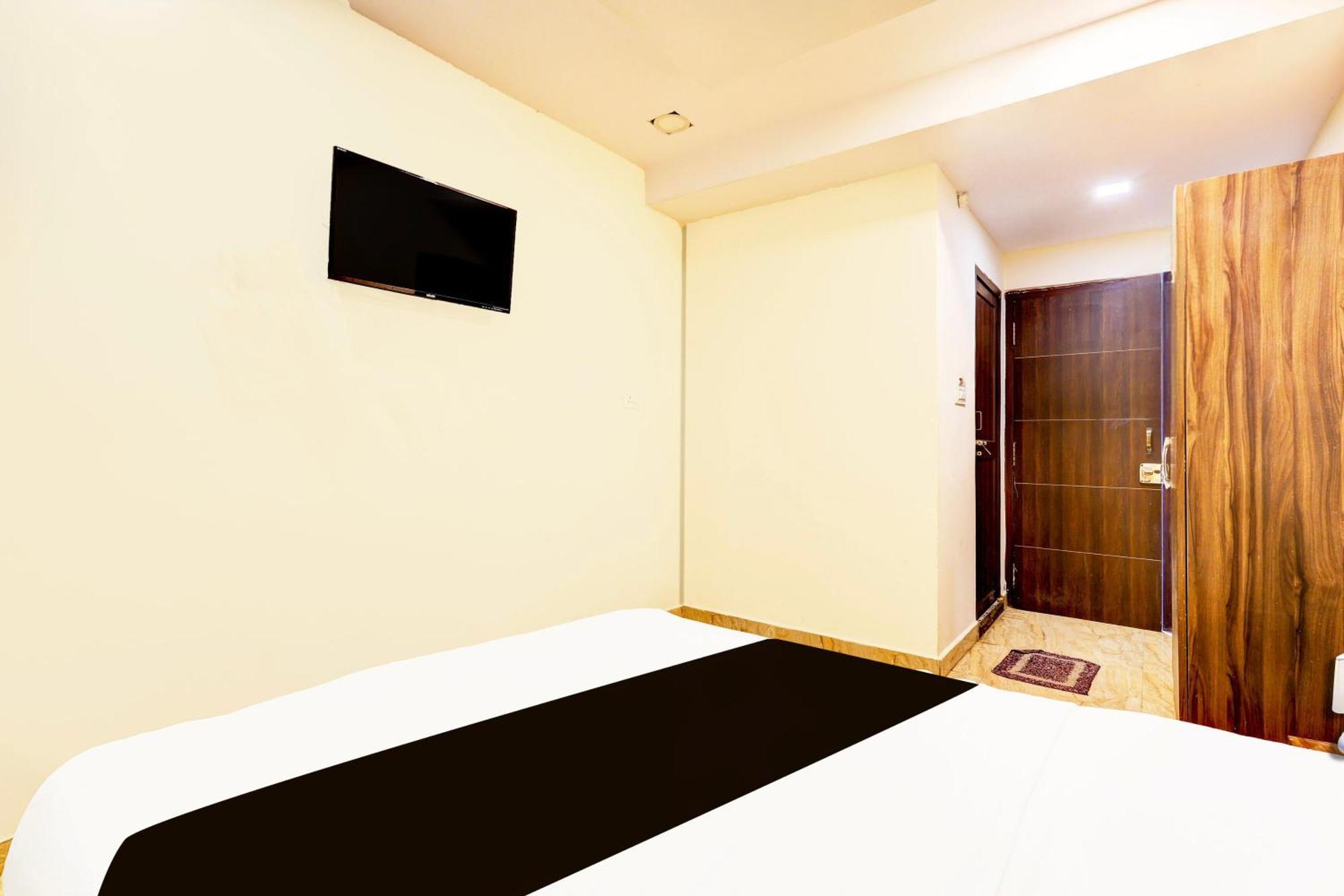 Super Hotel O Mahanadu Formerly Akshaya Bheemas Vijayawada Exterior photo